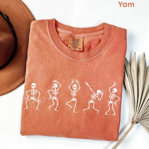 Camiseta de esqueleto bailando Comfort Colors®, estilo vintage de los 90, retro de esqueleto Y2K, divertida con calavera, para amantes del baile
