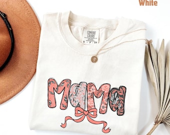 Camisa Comfort Colors® para mamá, Camisa Blue Ribbon, Regalo para el Día de la Madre, Regalo estético para mamá, Camisa linda para mamá, Camisa con lazo Toile, Camisa Chinoiserie