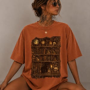 Comfort Colors® Ghost Book Reader Shirt, T-shirt voor lezers, Cadeau voor boekenliefhebbers, T-shirt voor leesenthousiastelingen, Ghost Reader T-shirt, T-shirt voor literatuurliefhebbers