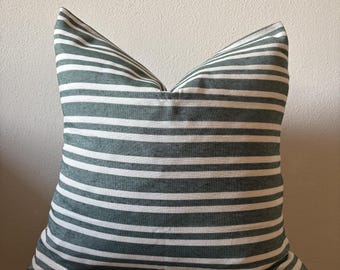 Kissenhülle 50x50 cm Grün-Beige gestreift – Baumwollmix mit Leinen | Málaga