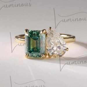 Pierścionek zaręczynowy 5 TCW Toi Et Moi z zielonym szmaragdem i szlifem gruszkowym Moissanite w stylu vintage, ze złota 14K, delikatny pierścionek z dwoma kamieniami, prezent