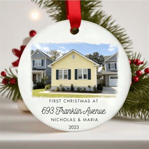 Adorno personalizado para casa nueva 2025 / Adorno con foto en acuarela / Regalo de inauguración / Regalo de Navidad para casa nueva / Adorno navideño para casa nueva