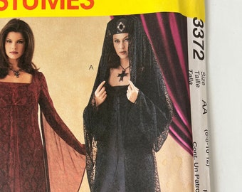 Gothic Costume Pattern, McCalls  3372, Cosplay or Halloween, Misses Size 6-12