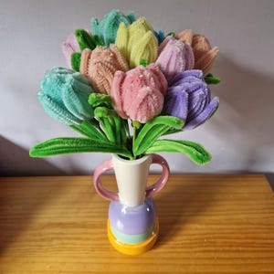 Ręcznie robione kwiaty z czyszczących rur - tulipany