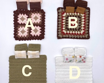 Half scale bedding for dollhouse miniatures in 4 styles