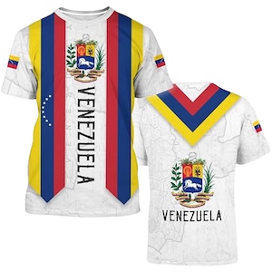 Venezuela-Flaggen-Wappen-T-Shirt, weißer All-Over-Druck mit vertikalem VENEZUELA-Text, Chevron-Rückenstreifen, patrotisches Unisex-Geschenk-T-Shirt