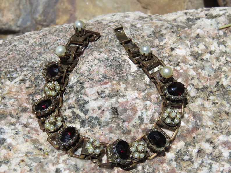 Vintage Copper Vintage Costume Jewelry Mother/'s Day Gift Copper Chain /& Link Bracelet with Garnets and Faux Pearls Southwestern Wear