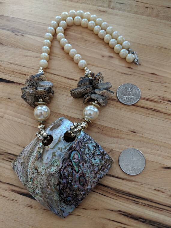 Abalone Shell With Faux Pearl Necklace, Vintage S… - image 4