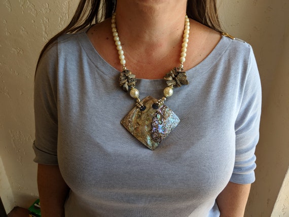 Abalone Shell With Faux Pearl Necklace, Vintage S… - image 8