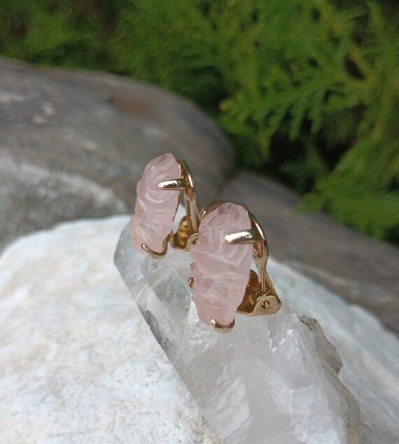 SWOBADA Clip On Earrings, Carved Pink Rose Quartz… - image 2