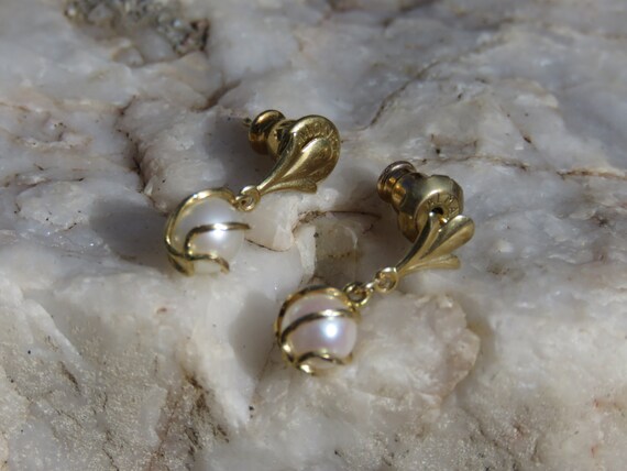 Vintage faux Pearl & Gold Tone Pierced Earrings, … - image 5