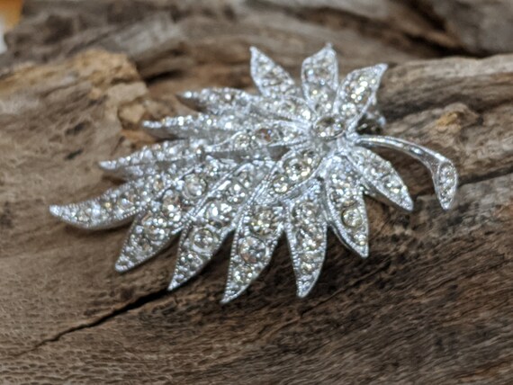 Silver Tone Leaf Brooch, With Crystal Rhinestones, Floral  display picture 3