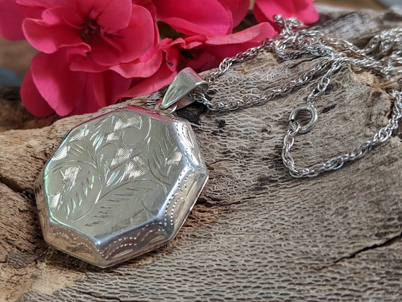 Octagon Sterling Silver Locket Pendant & Necklace, Keepsake Jewelry, Vintage Engraved Locket, Gift For Her, Feminine Necklace, 30 Inch Chain
