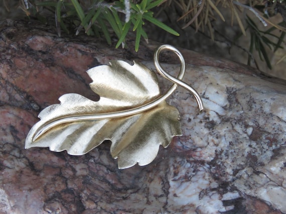 Extra Large Gold Tone Leaf Brooch, Autumn Fall We… - image 1