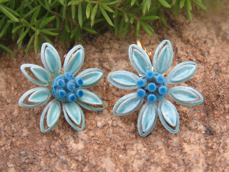 Two Tone Blue Daisy Flower Clip On Earrings, Vintage Lady, Enameled Metal Garden Flowers, Spring Summer Wear, Something Blue, Bridal image 2