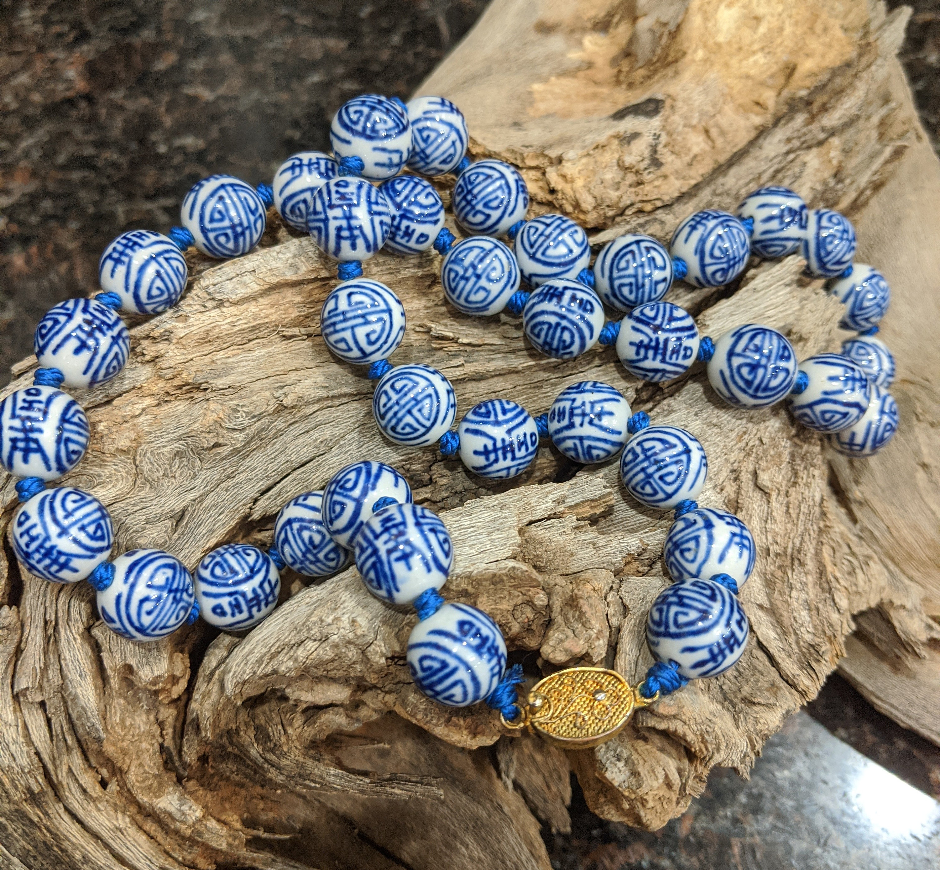 How to make a Chinese Staircase Hemp Bracelet with Beads