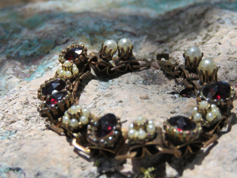 Vintage Copper Vintage Costume Jewelry Mother/'s Day Gift Copper Chain /& Link Bracelet with Garnets and Faux Pearls Southwestern Wear
