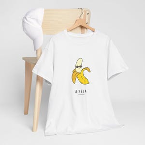 Camiseta gráfica Akela, camiseta divertida | Camiseta Desi | Camiseta Desi engraçada | Streetwear Desi | Camiseta indiana engraçada | Vibes Desi | Banana Akela | Meme Desi