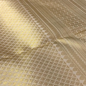 Exquisite Pure Silk Handloom Kanjeevaram