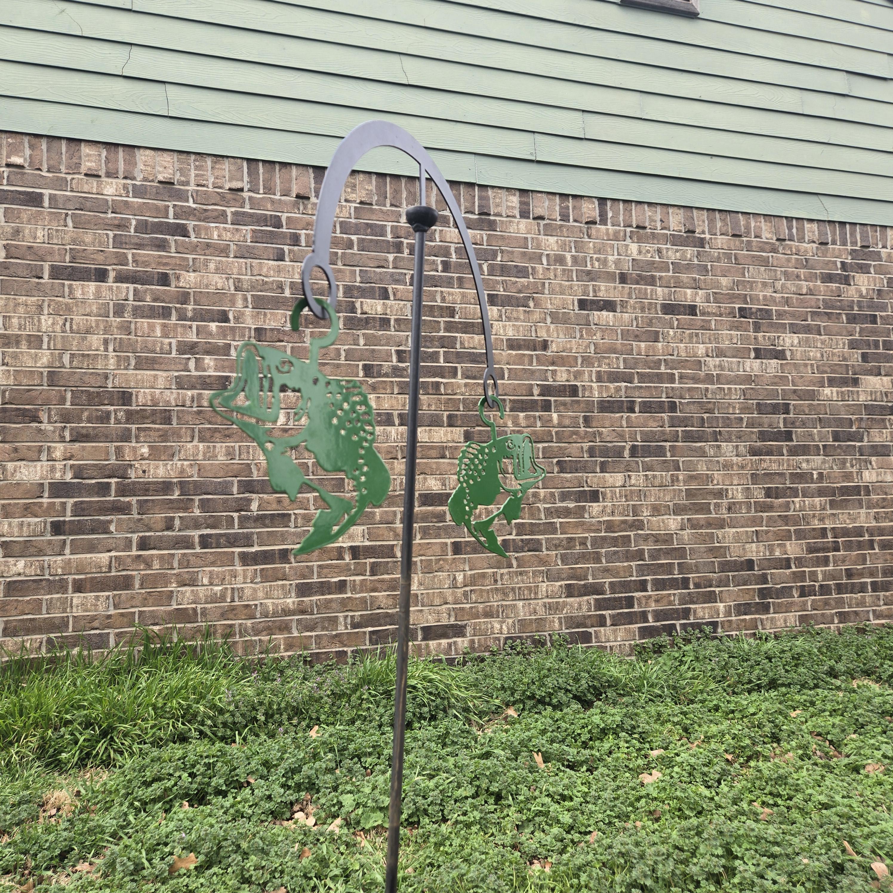 Bass Fish Rocking Motion Wind Spinner: Colorful Garden Art, Outdoor ...