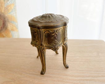 Joyero antiguo francés estilo Napoleón III XIX, adornado con espirales y flores, con patas y forro de seda capitoné, Depose 456