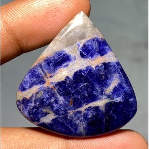Cabochon de sodalite naturelle, pierres précieuses de sodalite faites main Cabochon de sodalite bleue naturelle en vrac pour la fabrication de bijoux. 50,80 cts 37x35x6 MM.