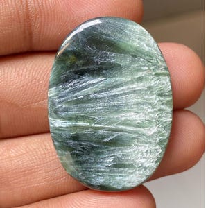 Séraphinite naturelle, pierre précieuse, cabochon de séraphinite de Russie, séraphinite pour bracelet pendentif artisanal et guérison (42,60 cts, 34 x 24 x 5 mm)