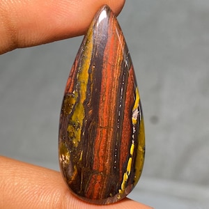 Occhio di tigre in ferro naturale 41x19x5 mm Il ferro di tigre è una combinazione di occhio di tigre, ematite e pietra di diaspro rosso da 35 carati
