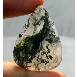 Agata muschiata cabochon 100% naturale, bellissima pietra semipreziosa sciolta in agata muschiata verde per la creazione di gioielli. (34,65 ct, 37x28x4 mm)