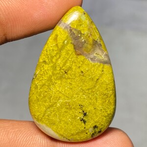 Madagascar Green Opal Cabochon Loose pendant- 40x36x6 mm Pear Shape handmade pendant natural green gemstone necklace Rings Macramé 45.60 Cts