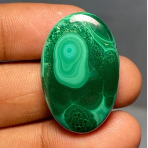 Cabochon de malachite abordable, pierres précieuses en vrac, ovale en malachite naturelle pour la fabrication de bijoux, pendentif en macramé, poids -75,75 carats, taille -40 x 25 x 6 mm