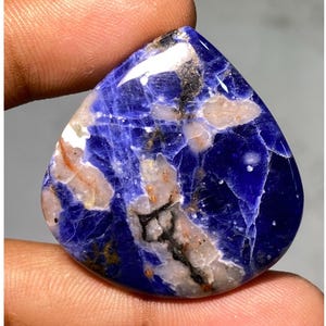Cabochon de sodalite naturelle, pierres précieuses de sodalite polies à la main, taille des pierres précieuses en vrac 36 x 34 x 5 mm, utilisation pour la fabrication de bijoux, cadeau pour elle, 43,60 cts
