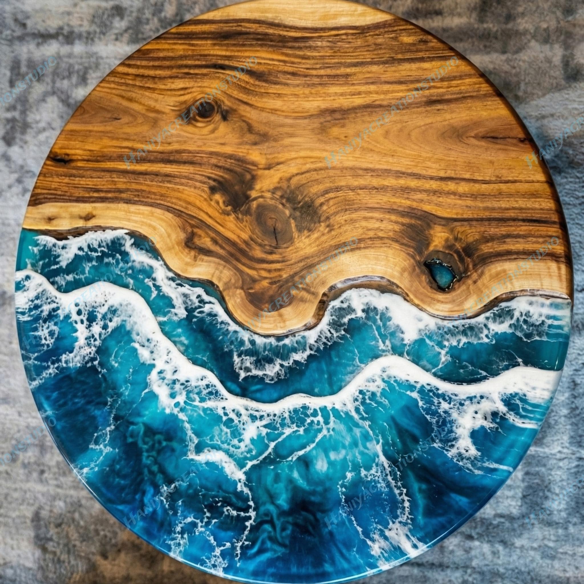 オーシャンアート　カフェテーブル Handcrafted Ocean Blue Epoxy Coffee Table | Coastal Wave Design