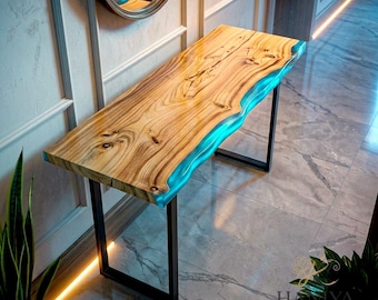 Konsolentisch mit Baumkante und Epoxidharz, handgefertigter Eingangstisch aus Holzharz, Flurtisch in der Farbe Teal River, moderne Möbel nach Maß