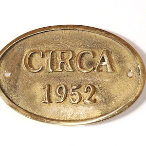 Plaque nominative en laiton massif personnalisée faite à la main, plaque murale, cadeau pour une nouvelle maison, plaque de date