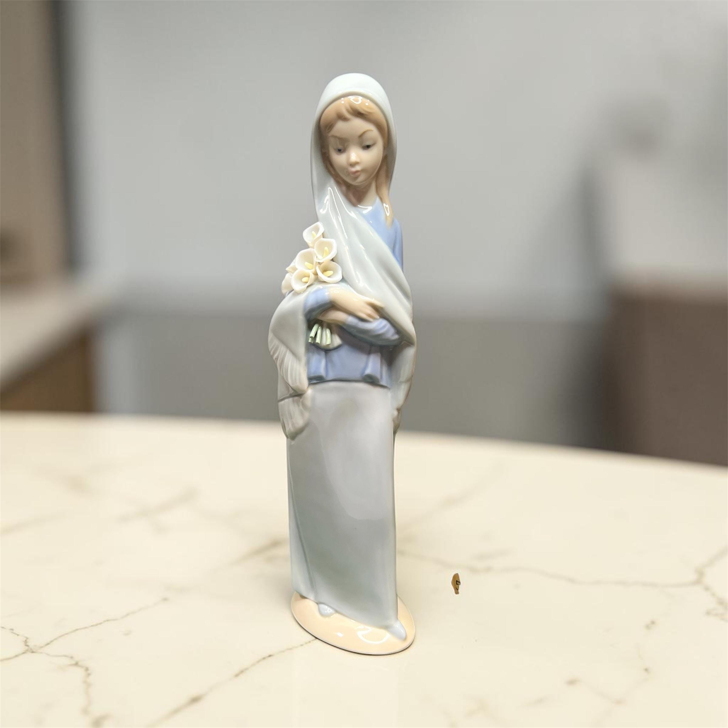 Lladro Figurines Girl With Lilies - Etsy