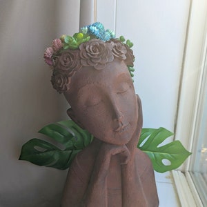 Garden angel head vase