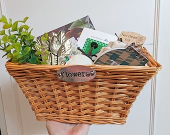 Hand-Picked Thrift Basket for Gardeners | Gardening Lovers Gift Basket