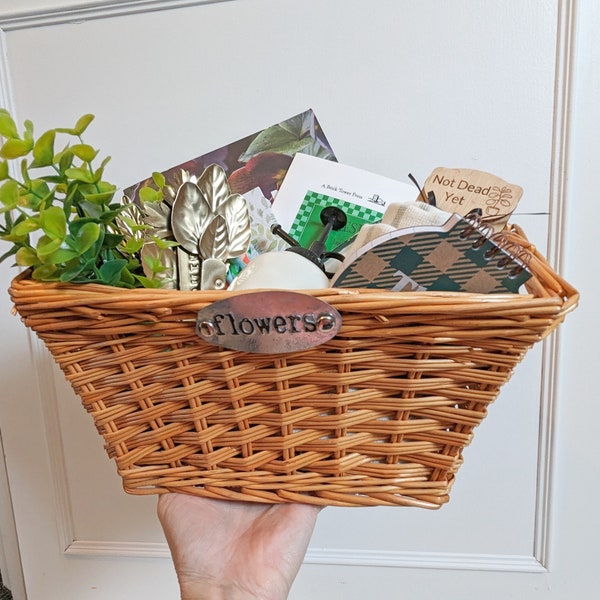 Hand-Picked Thrift Basket for Gardeners | Gardening Lovers Gift Basket