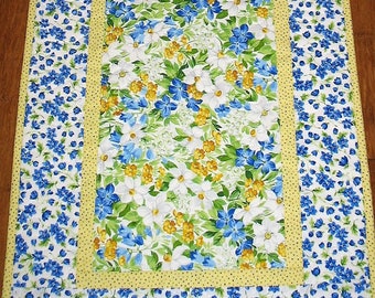 Spring Table Runner, Floral, Summer Runner, handmade, quilted, fabric from Moda Summer Breeze