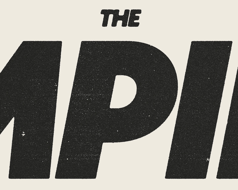 K&ouml;nnte beinhalten: Schwarz-wei&szlig;er Grafiktext, der "THE EMPIRE" in einer fetten Schrift im Vintage-Stil lautet.