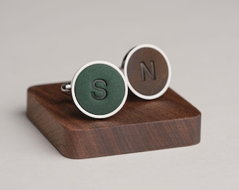 Gemelos de cuero personalizados: regalo para padrinos de boda con iniciales estampadas a mano