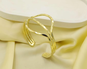 Modern Sculptural Gold Cuff Bracelet – Handcrafted Multi-Wire Statement Bangle – Adjustable 2.5-Inch Diameter Open Cuff