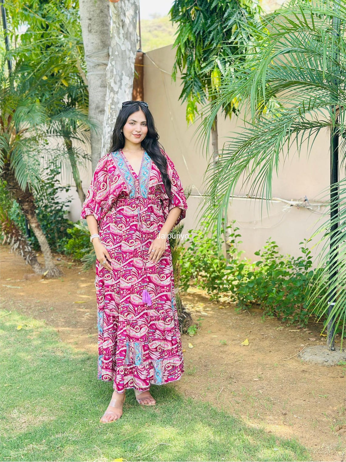 Indian Silk Dress / Casual Bohemian Halter dress / Beach Dress / boho dress / Goddess Maxi Dress / Open Back Dress / Silk Long Dress, foto 2 di 5