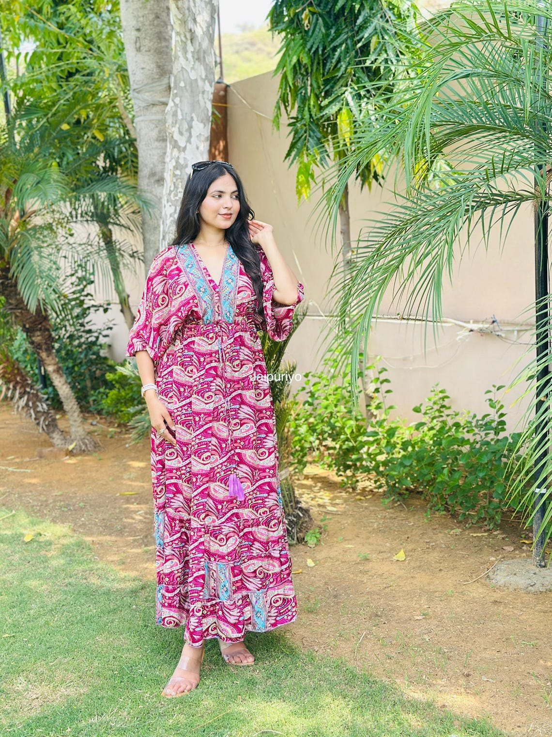 Indian Silk Dress / Casual Bohemian Halter dress / Beach Dress / boho dress / Goddess Maxi Dress / Open Back Dress / Silk Long Dress, foto 3 di 5