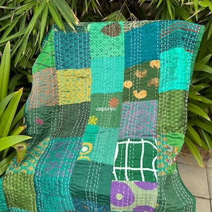 vintage Silk patchwork kantha Quilt handmade bohemian bedding Throw blanket bedspread decor Sofa Cover King Size 108X90 Inches