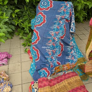 Handmade Vintage Kantha Quilt: Reversible Indian Cotton Throw