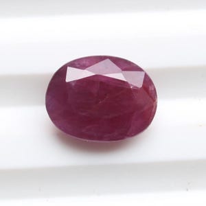 10X8MM, Natural Ruby Gemstone ,AAA+ Red Ruby Oval Emerald Cut Faceted Cabochon , Ruby Faceted Cabs , Ruby Cut Jewellery Supply CT.3.00