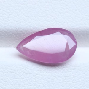 Naturlig röd rubin lös ädelsten 3,00 ct | 12,5x7,5 mm päronsmaragdslipad fasetterad cabochon | Juli födelsesten för smyckestillverkning