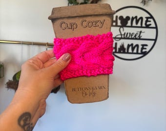 Taza de viaje de punto trenzado rosa fluorescente - Funda para taza de punto